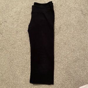 Cropped black active wear leggings